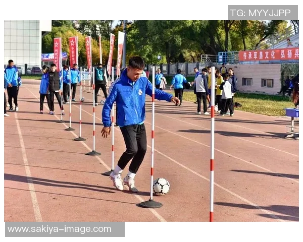 吴军独家解析足球技巧与战术心得分享助你提升球技与观赛体验 吴军独家解析足球技巧与战术心得分享助你提升球技与观赛体验