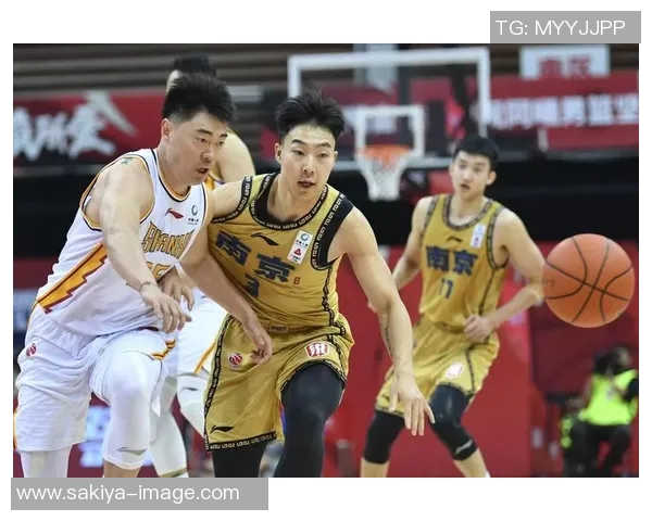 南京篮球队技术变革引发热议探索新战术与训练模式的未来发展 南京篮球队技术变革引发热议探索新战术与训练模式的未来发展