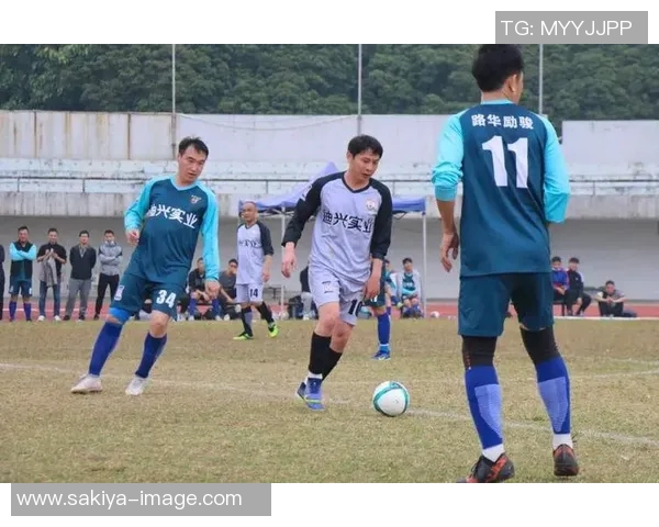 成都足球队荣登全国耐力排行榜第三名展现强劲实力