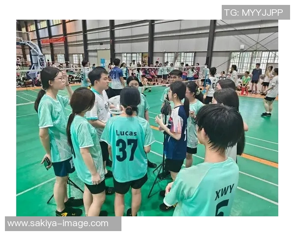 民族足球迎战索尔美洲全力争胜展现团队精神与竞技风采