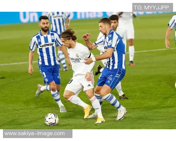 皇马与皇家社会阵容对比分析及比赛前瞻探讨