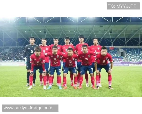 竞技俱乐部与圣菲联合的激烈对决揭示足球战术与团队合作的魅力