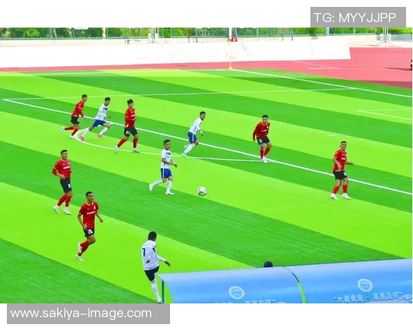 河床与圣塔菲联的巅峰对决谁能在足球场上笑到最后